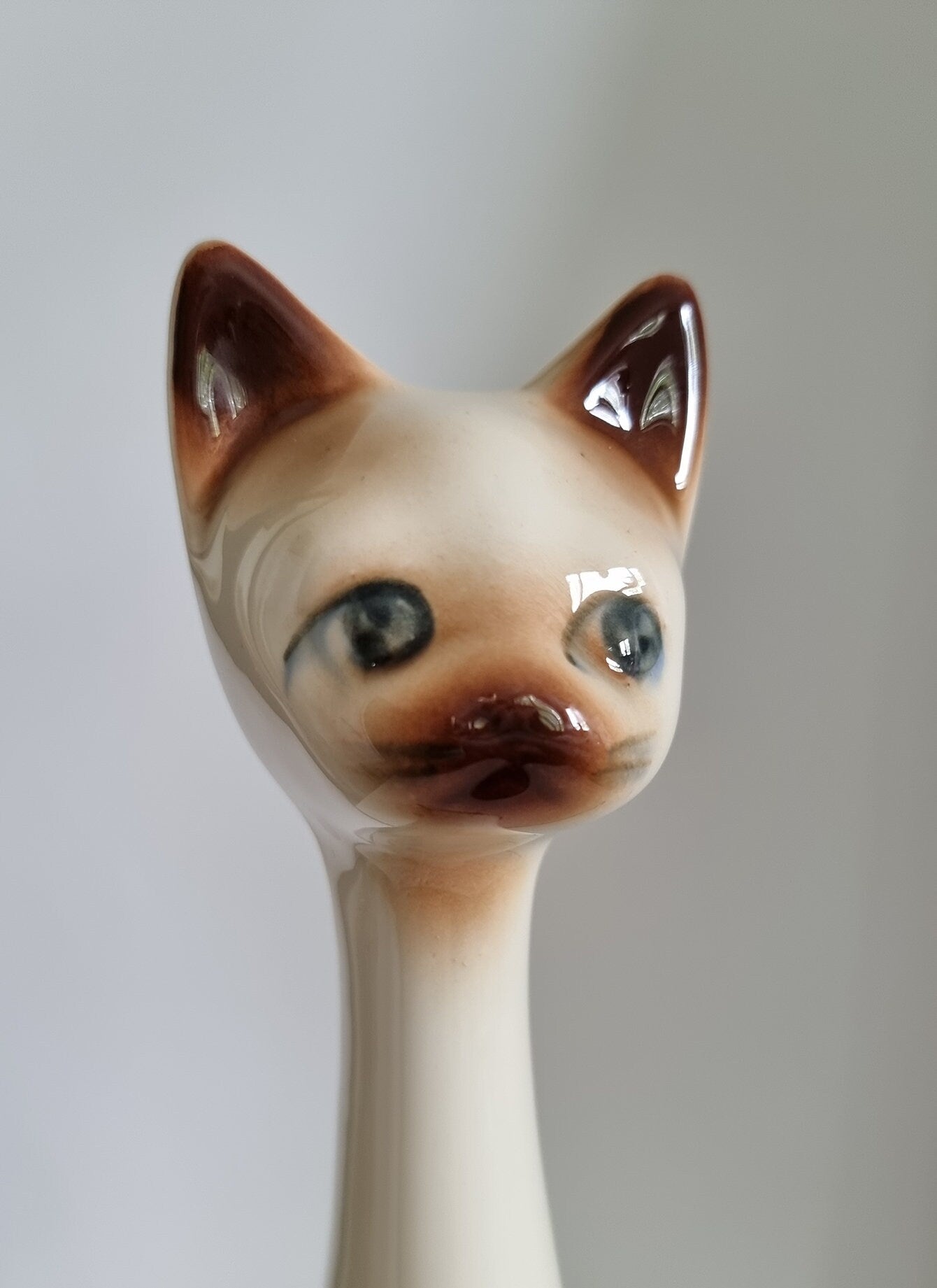 Mid-Century Kitsch Siamese Cat Figure/Ornament