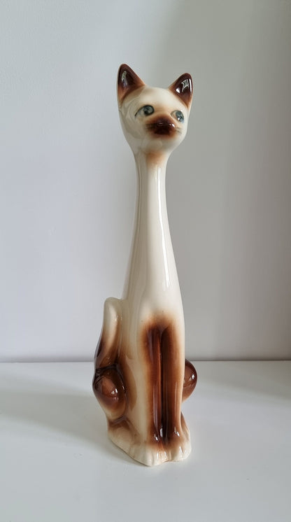 Mid-Century Kitsch Siamese Cat Figure/Ornament