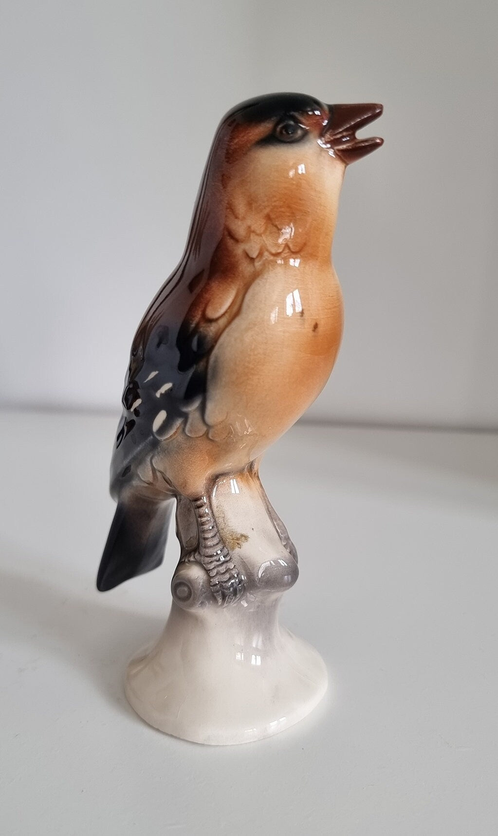 Lovely Vintage Ceramic Bird Figurine