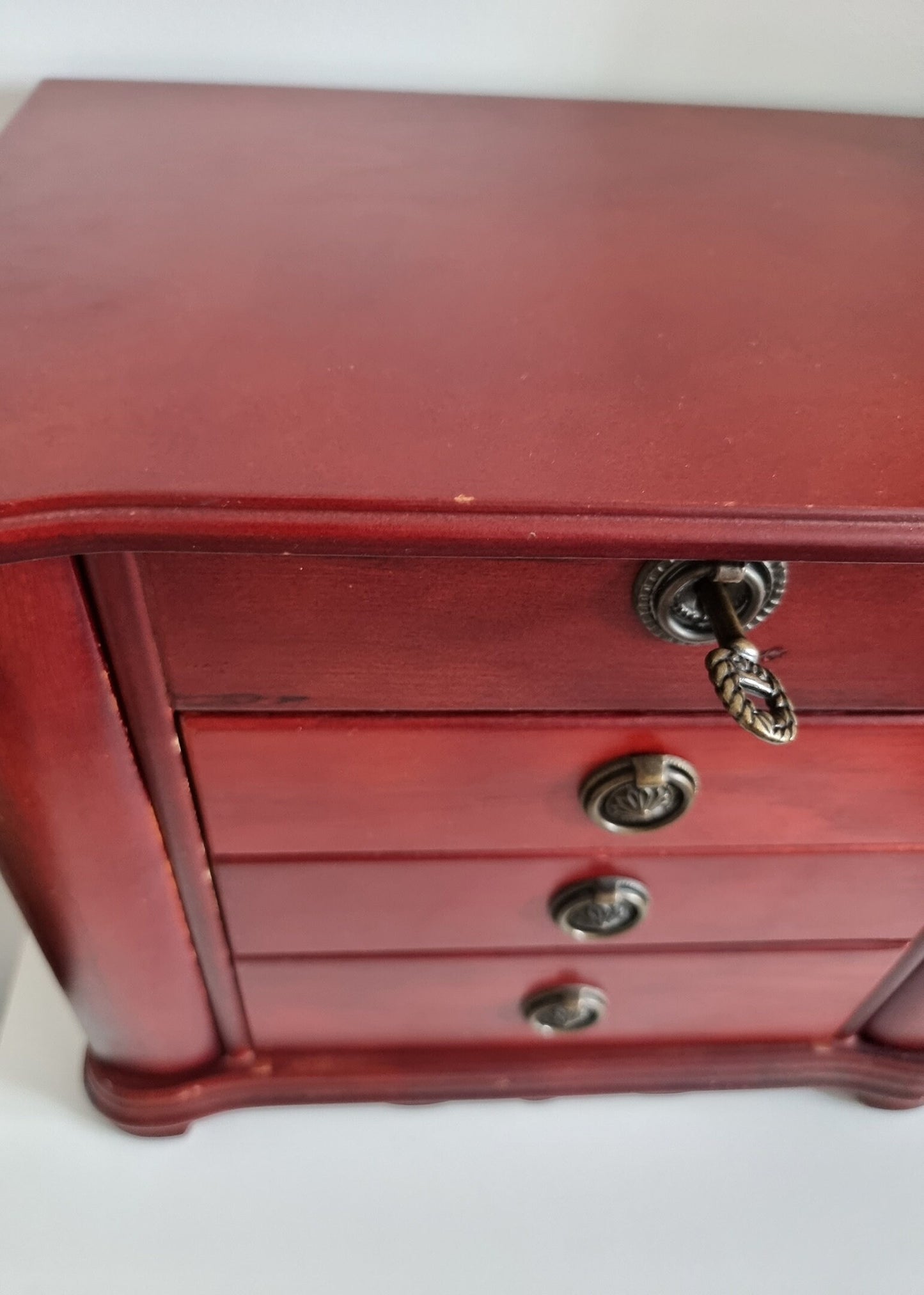 Vintage Large Wooden Locking Jewellery Box/Chest