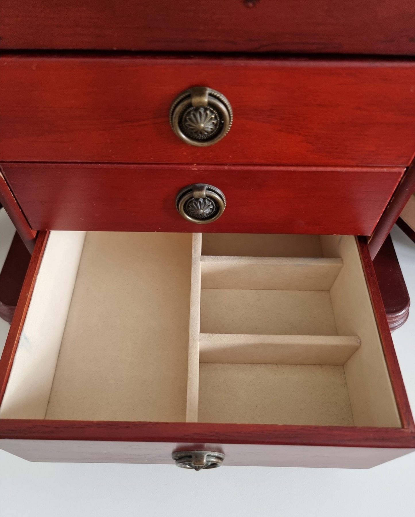 Vintage Large Wooden Locking Jewellery Box/Chest