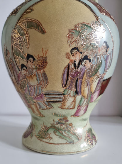 Large Vintage Oriental Hand Painted Lidded Jar Vase