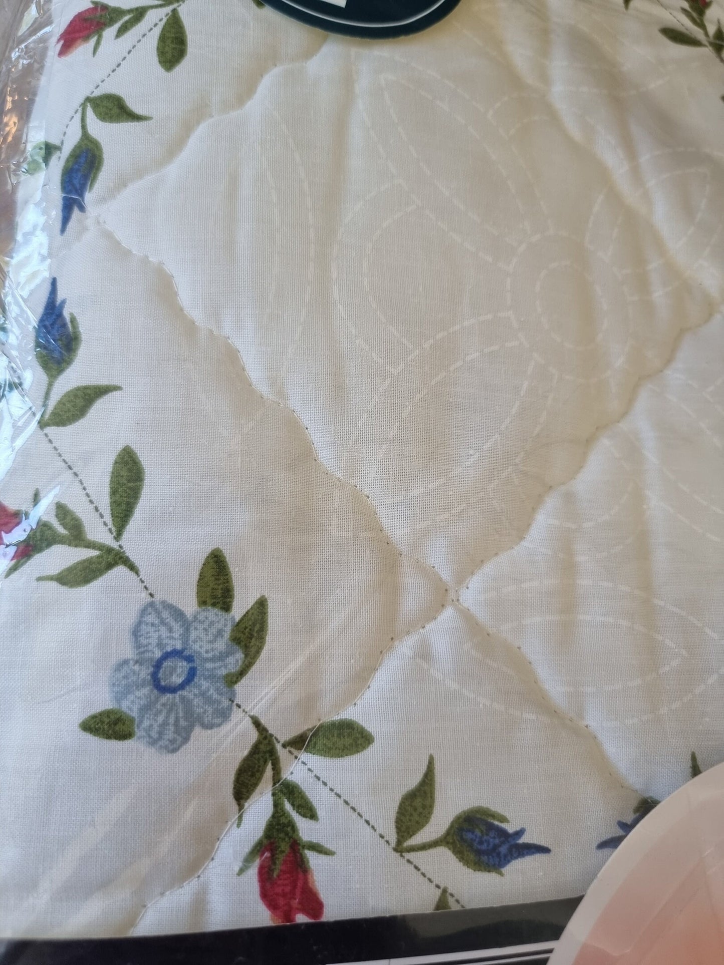 Vintage Mirage Luxury Polycotton Valanced Single Bedspread