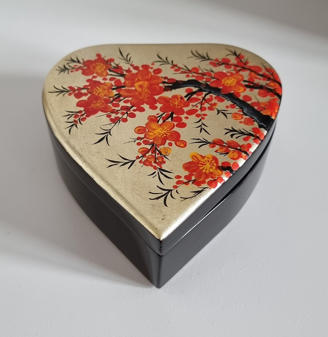 Vintage Hand-Painted Black Laquer Heart Shaped Jewelry Trinket Box