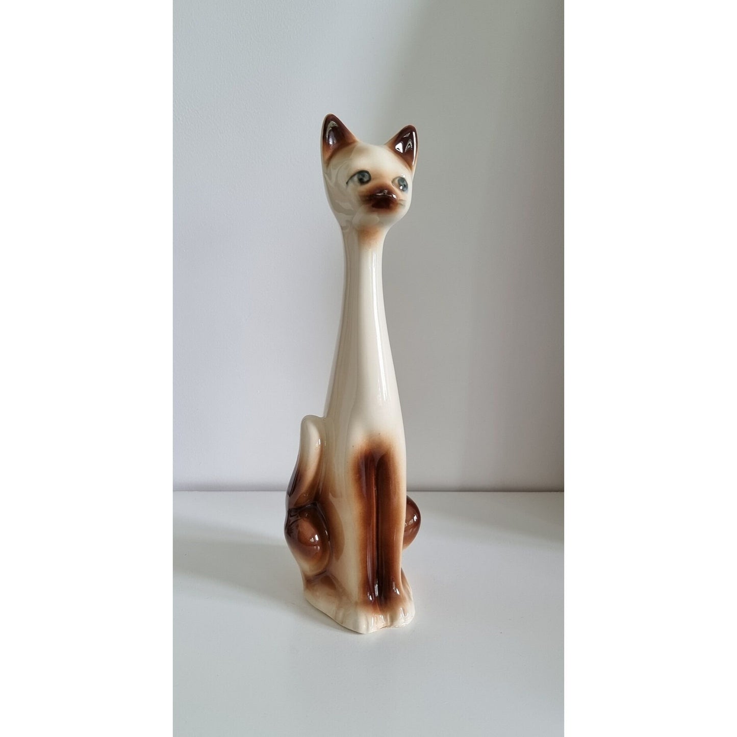 Mid-Century Kitsch Siamese Cat Figure/Ornament