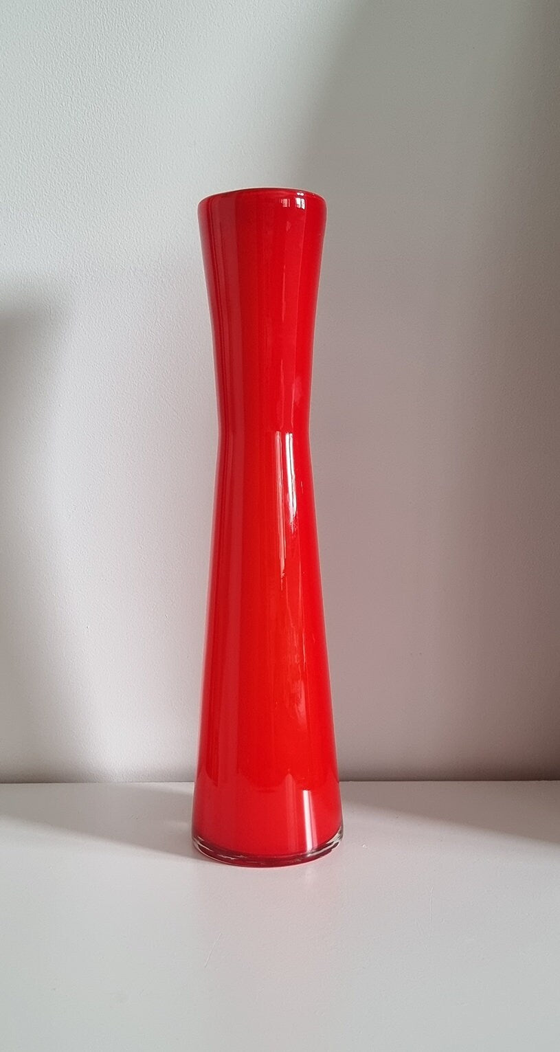 Retro Tall Cased Art Glass Vase In Red