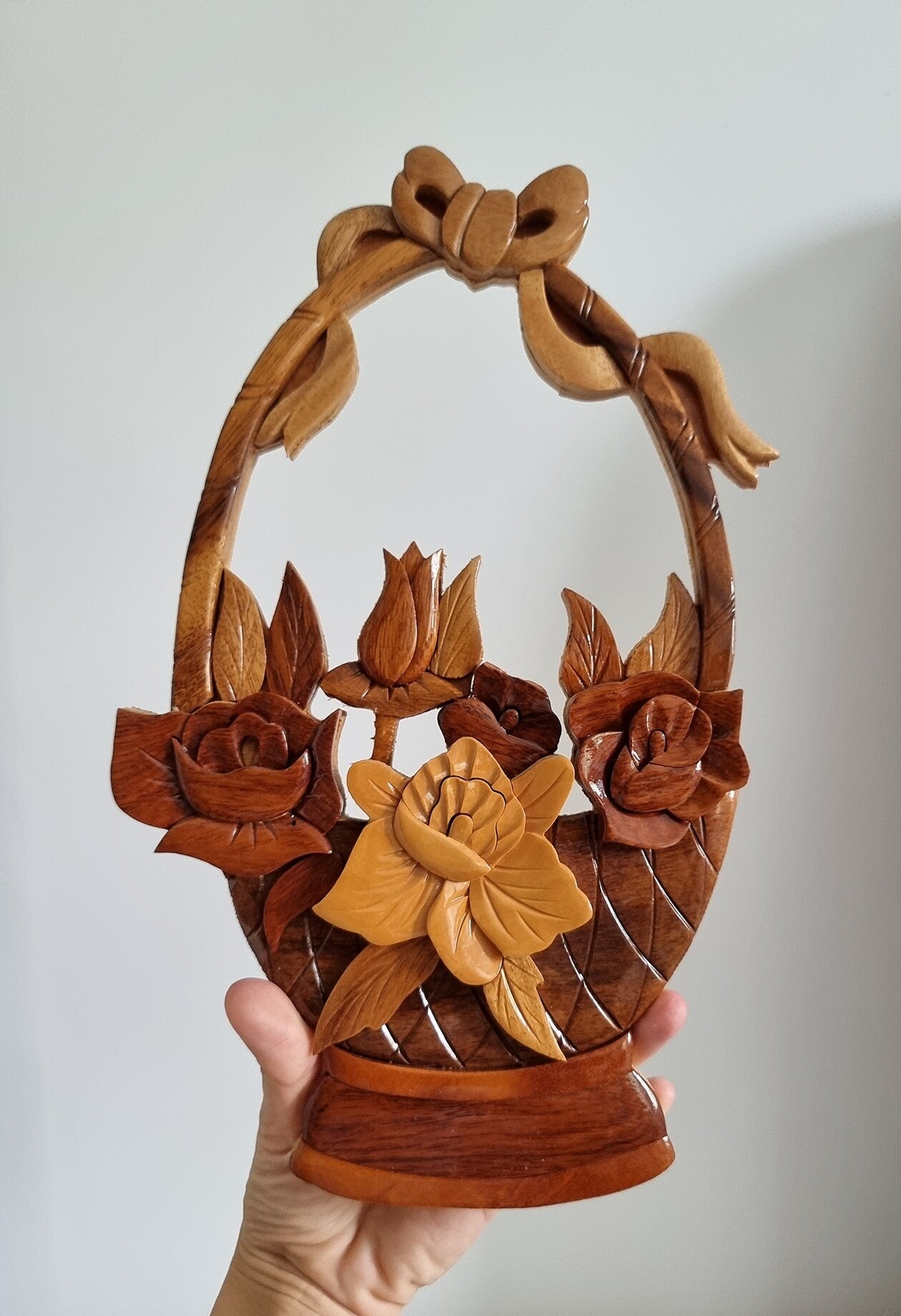 Vintage Wooden Flower Basket Wall Plaque