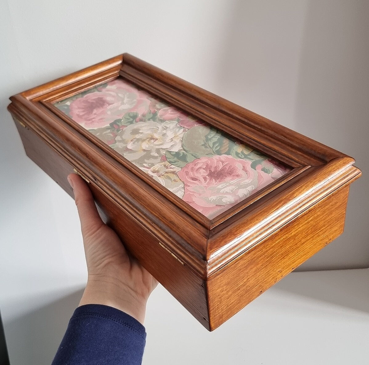 Vintage Wooden Spool/Thread Holder Sewing Box