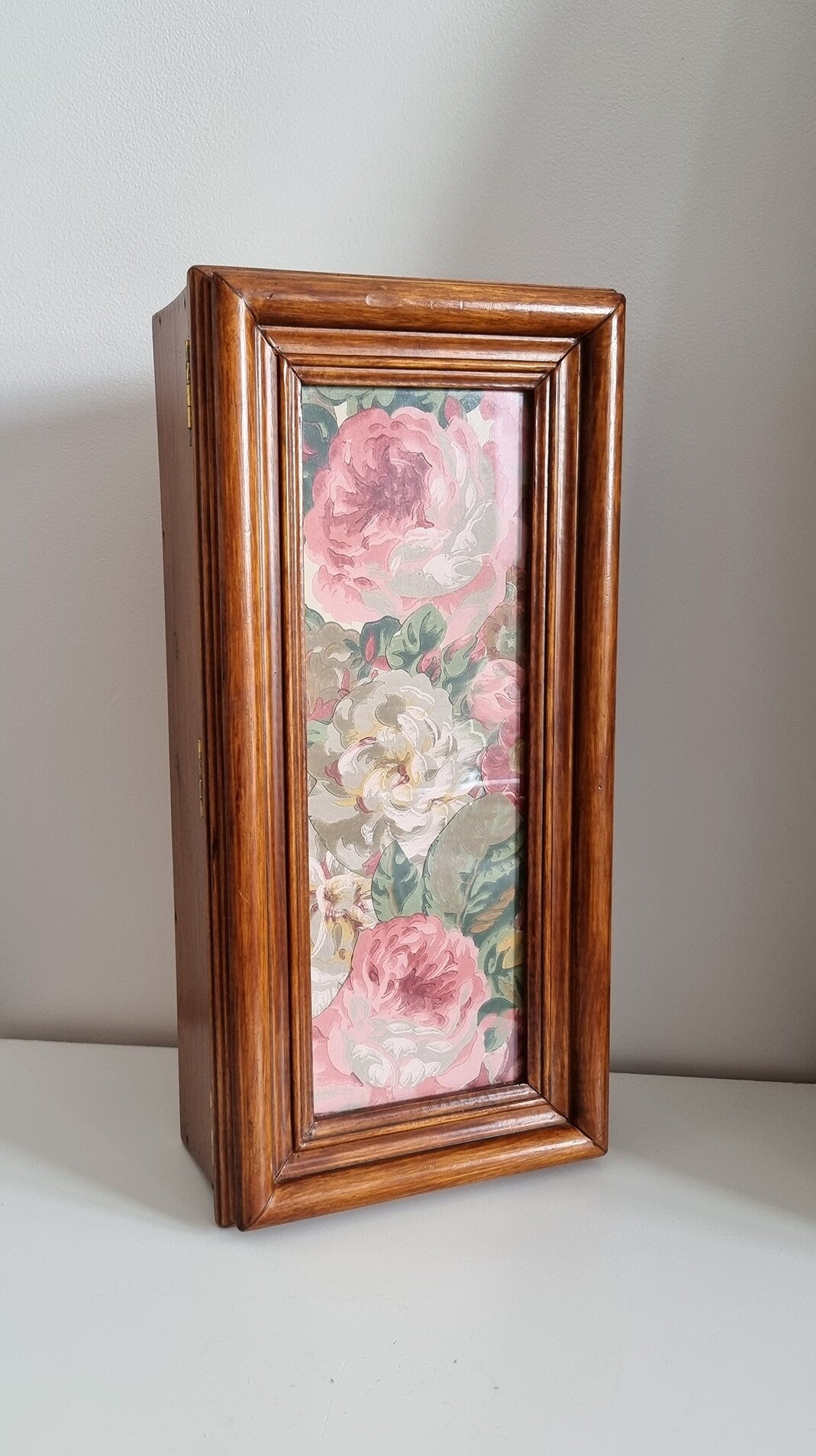 Vintage Wooden Spool/Thread Holder Sewing Box
