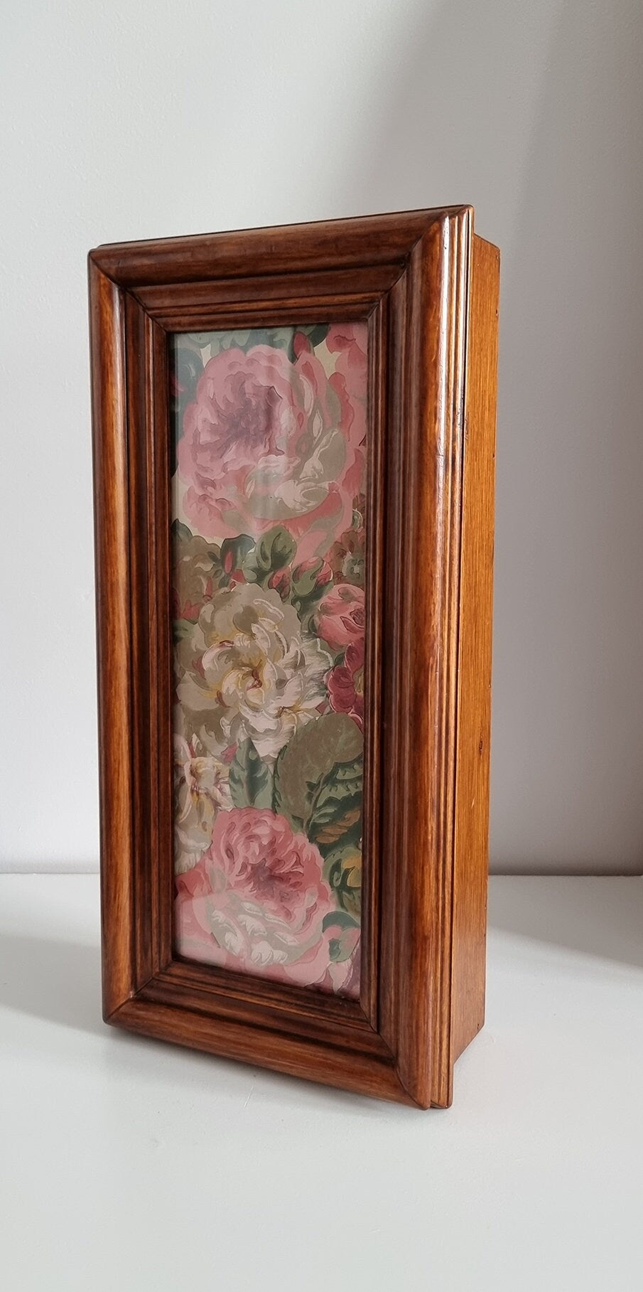 Vintage Wooden Spool/Thread Holder Sewing Box