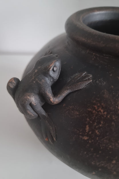 Vintage Brown Pottery Vase/Pot With Frogs