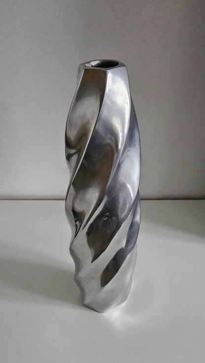 Retro Vintage Metal Twisted Vase